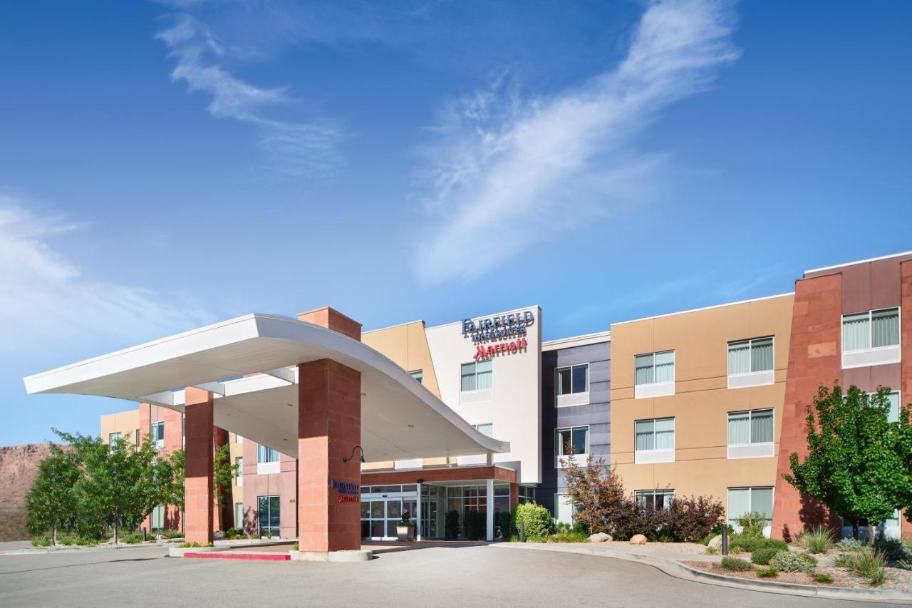 Fairfield Inn & Suites By Marriott Moab Bagian luar foto