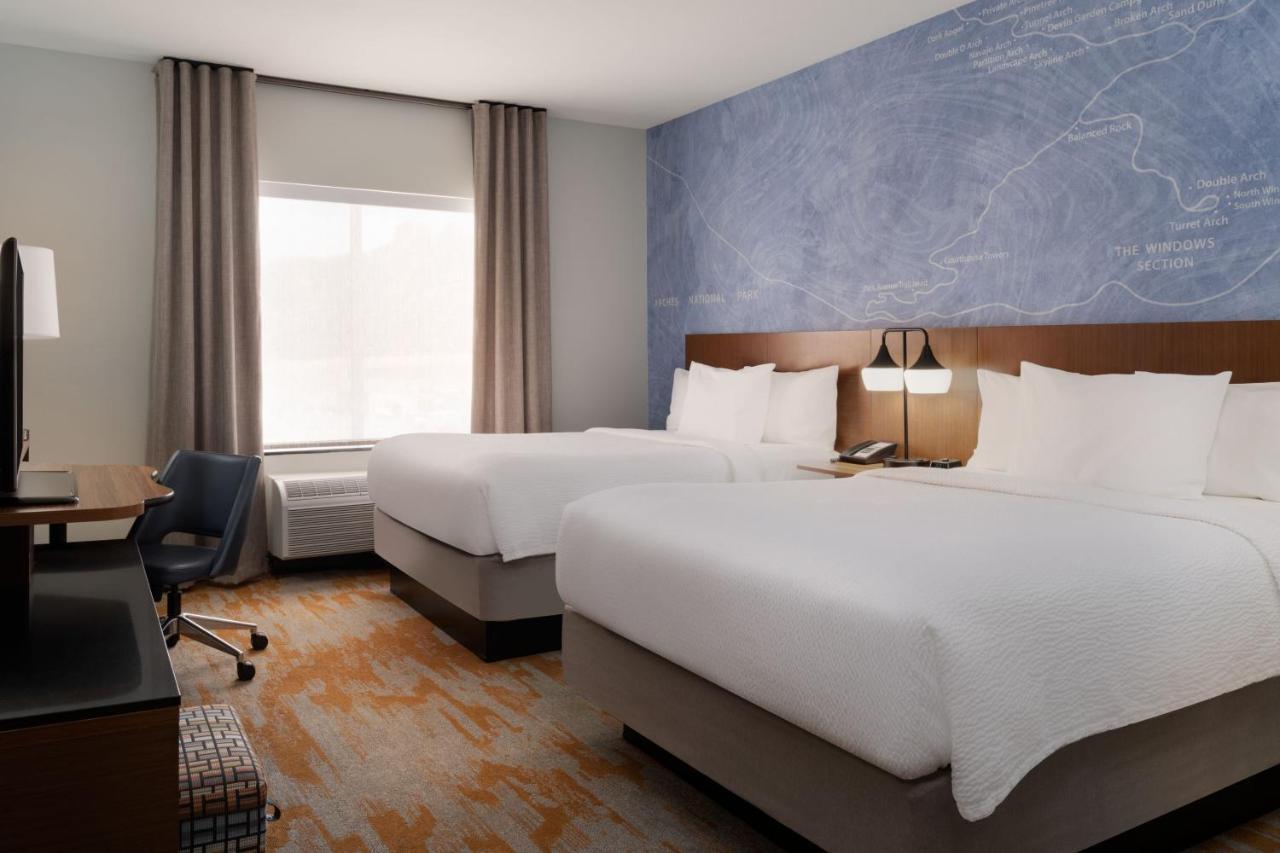 Fairfield Inn & Suites By Marriott Moab Bagian luar foto