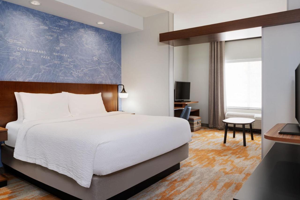 Fairfield Inn & Suites By Marriott Moab Bagian luar foto