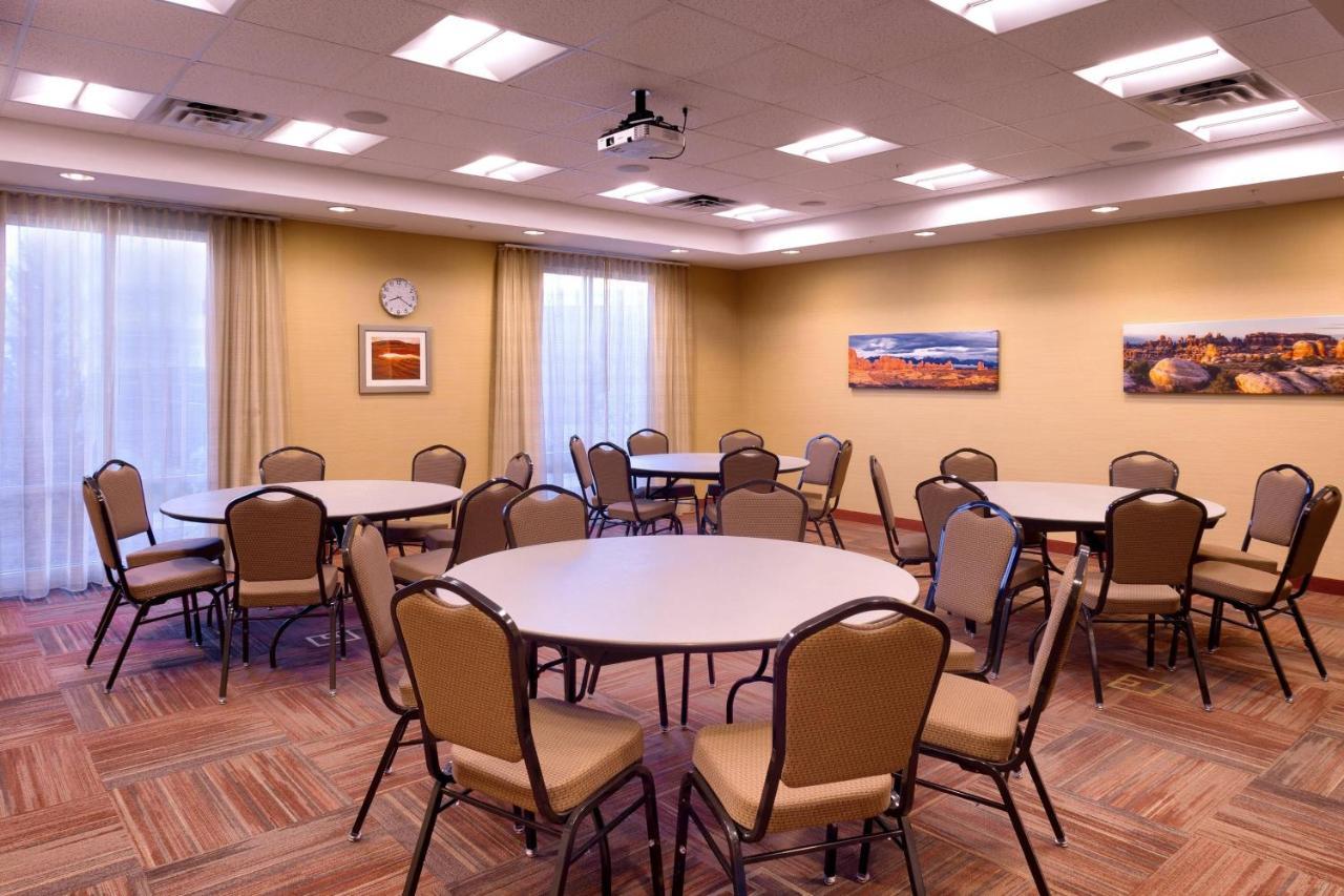 Fairfield Inn & Suites By Marriott Moab Bagian luar foto
