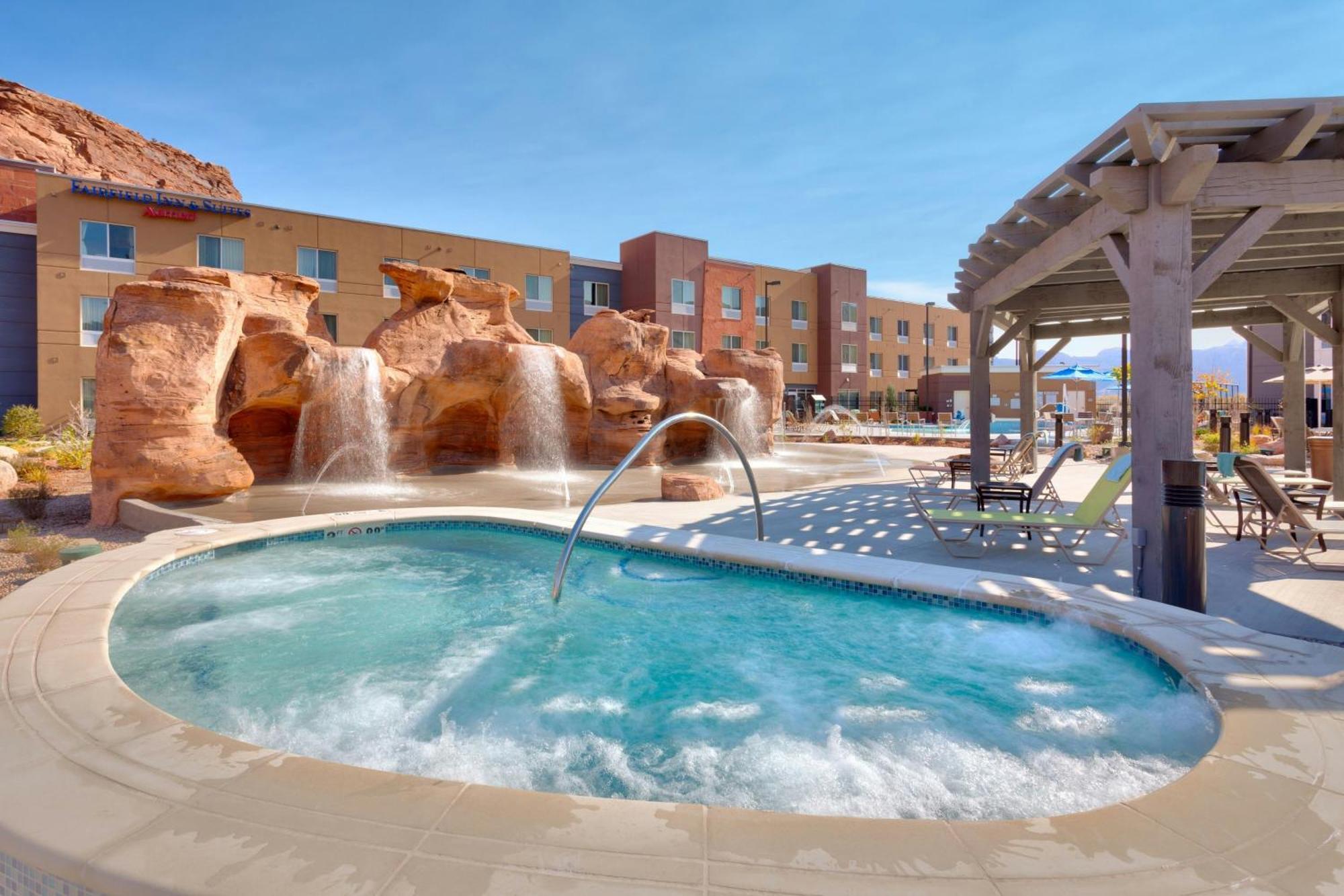 Fairfield Inn & Suites By Marriott Moab Bagian luar foto
