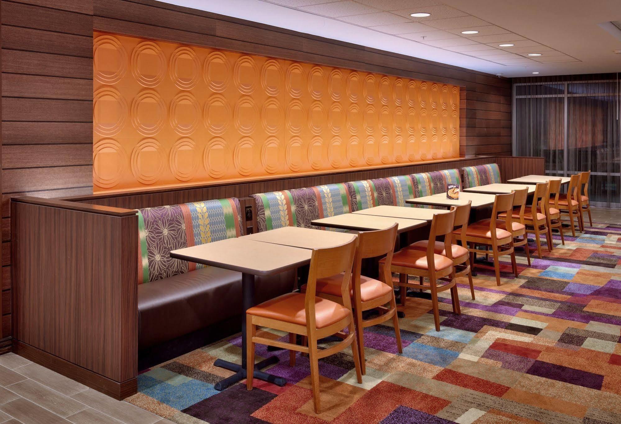 Fairfield Inn & Suites By Marriott Moab Bagian luar foto
